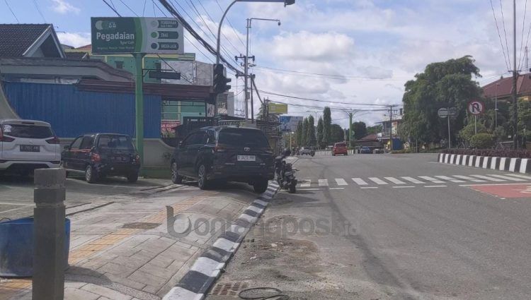 Dishub Bontang Janji Tindak Pengendara yang Parkir di Trotoar Jalan R Soeprapto  S